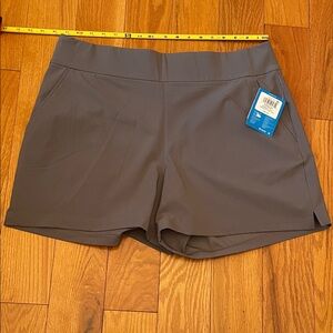 Columbia Women's Athletic Gray Shorts xl Omni shade PFG